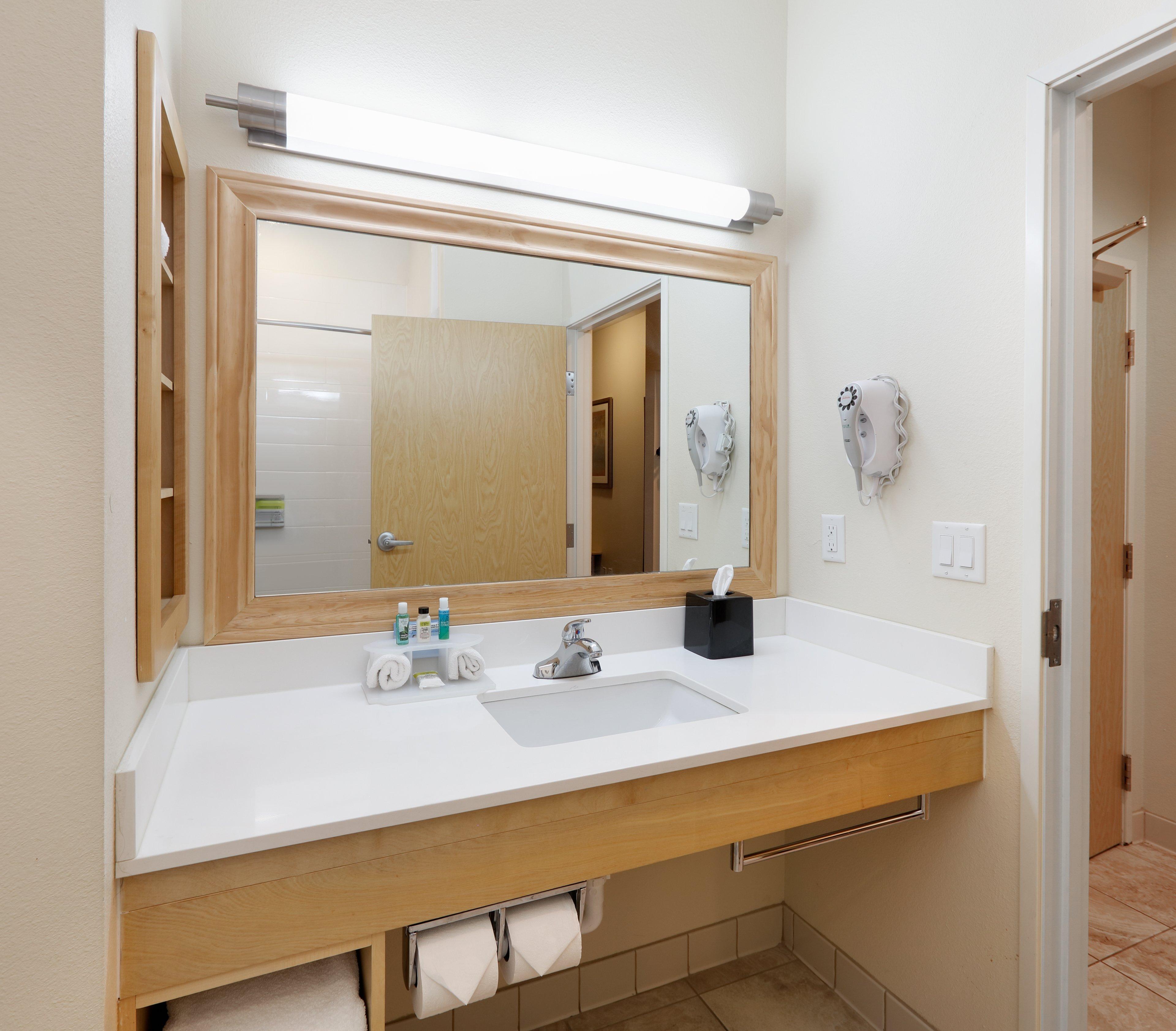 Holiday Inn Express & Suites San Antonio Brooks City Base By Ihg Exterior foto