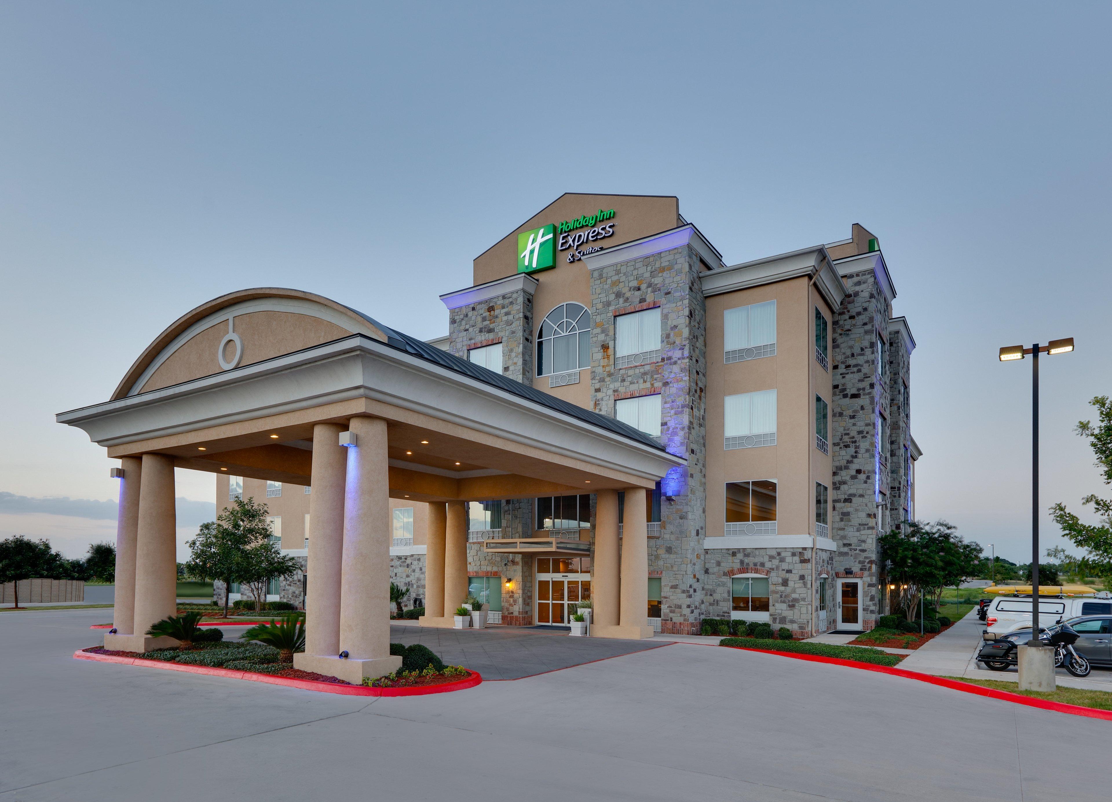 Holiday Inn Express & Suites San Antonio Brooks City Base By Ihg Exterior foto