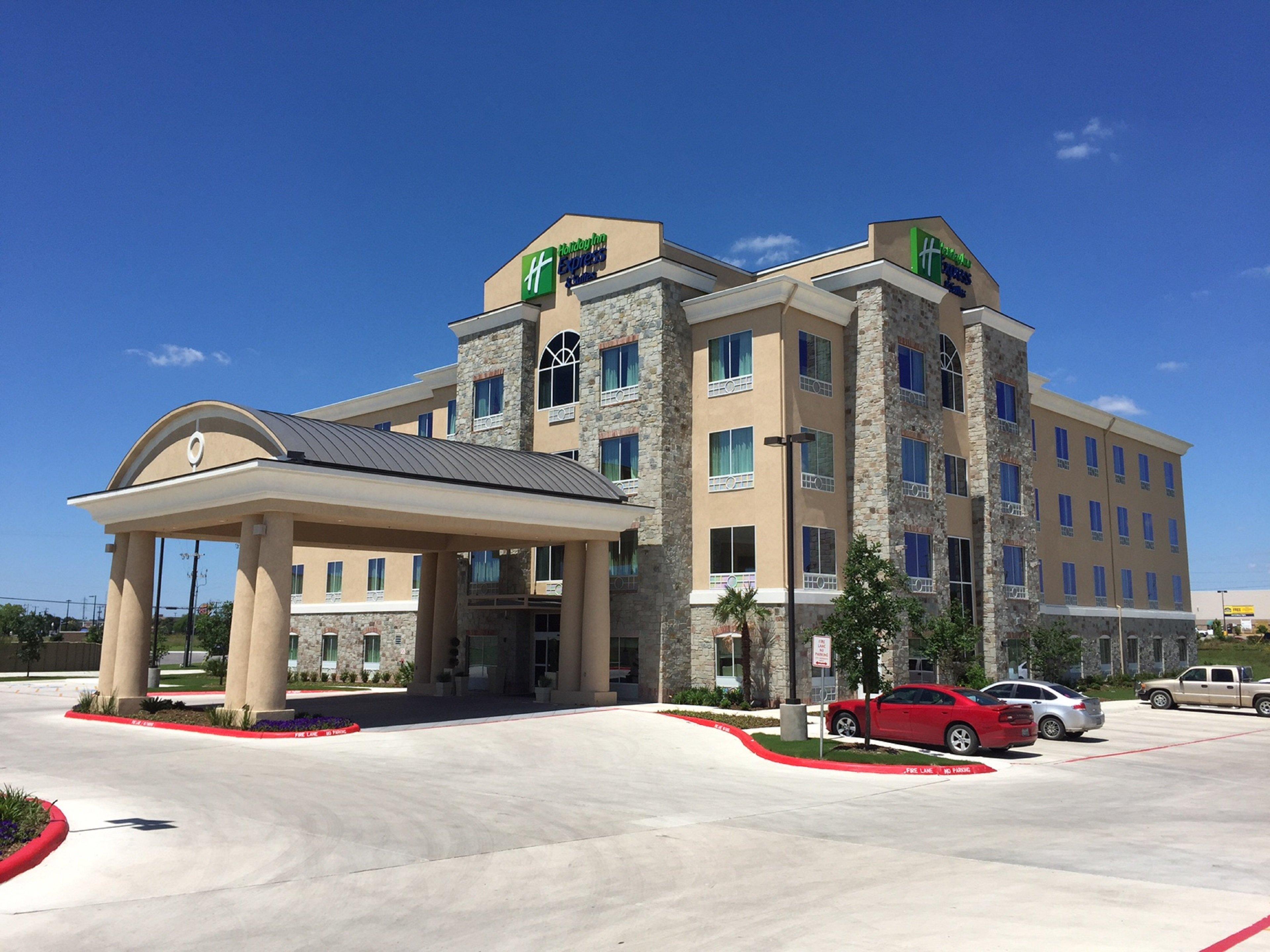 Holiday Inn Express & Suites San Antonio Brooks City Base, An Ihg Hotel Exterior foto